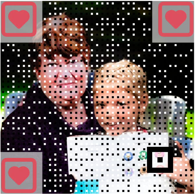 Personalized night light with decorations/pictures and or toys containg a QR code - Image 2