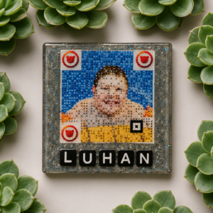 Square plaque with name (can take up to 7 letters)